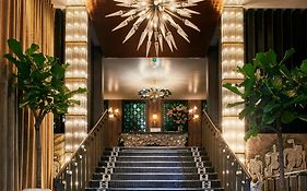 The One Alma Paris